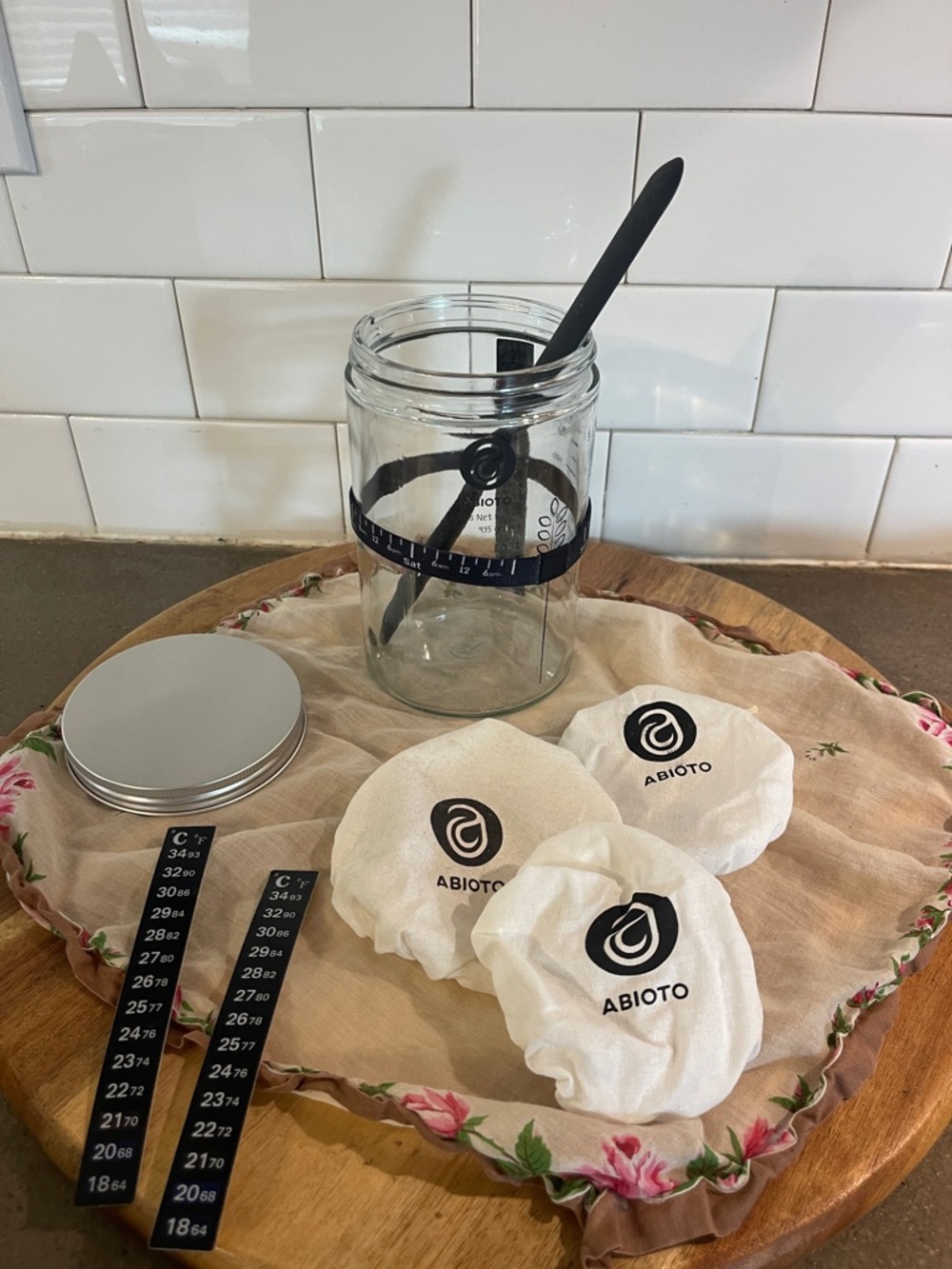 ABIOTO Sourdough Starter Kit Glass Jar Cloth Covers Thermometer Feeding Guide